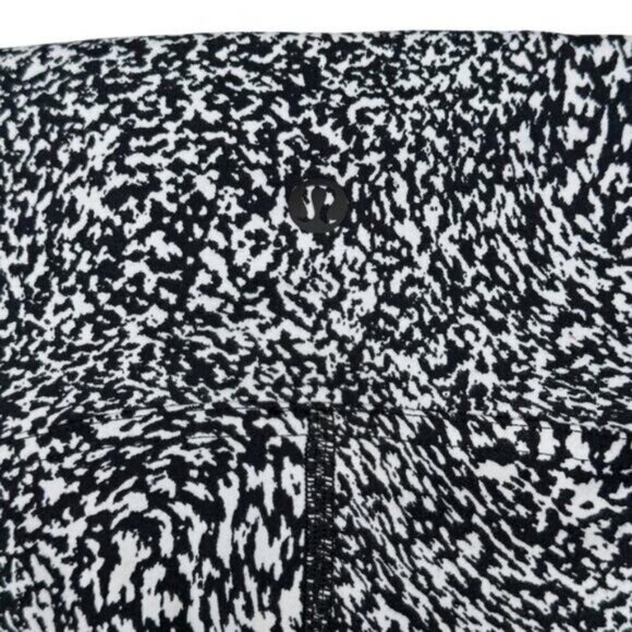 Lululemon InStill High-Rise Tight 28" In Warped Grain Alpine White Black Size 10 - Picture 8 of 8